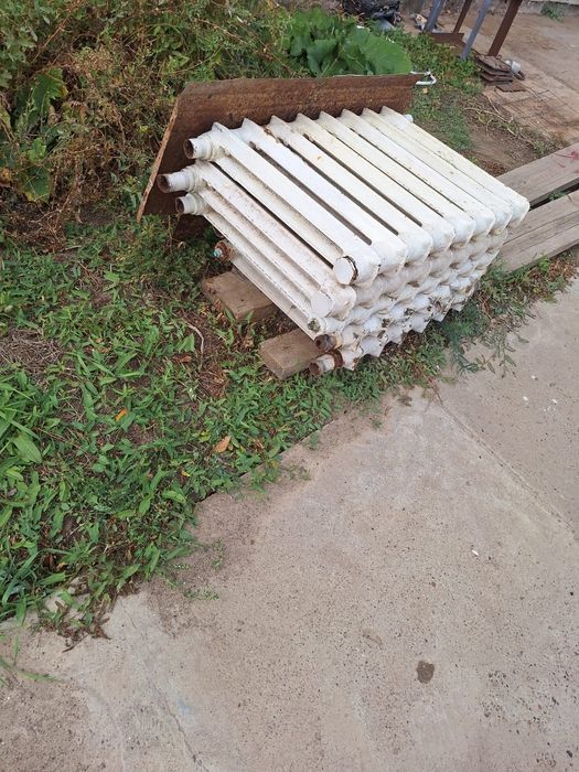 Продам чугунные радиаторы