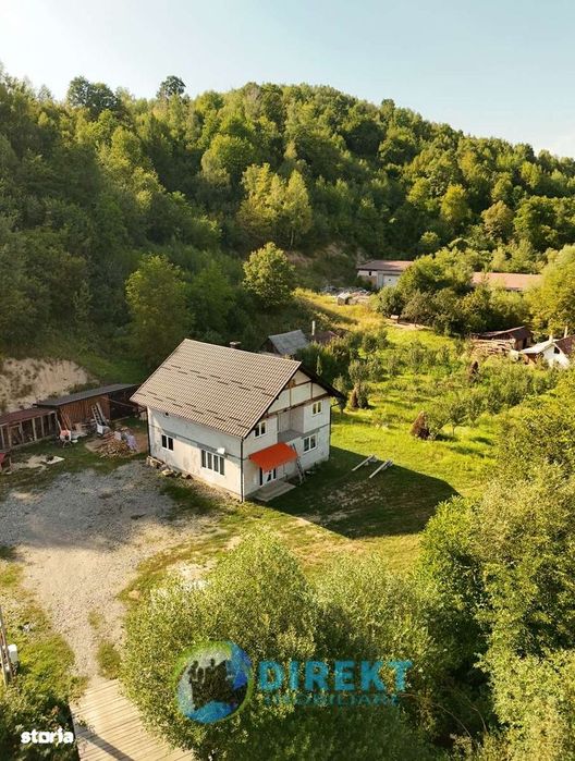 Casa zona linistita, suprafață 186 m2, 3300 m2 teren, 85.000 euro