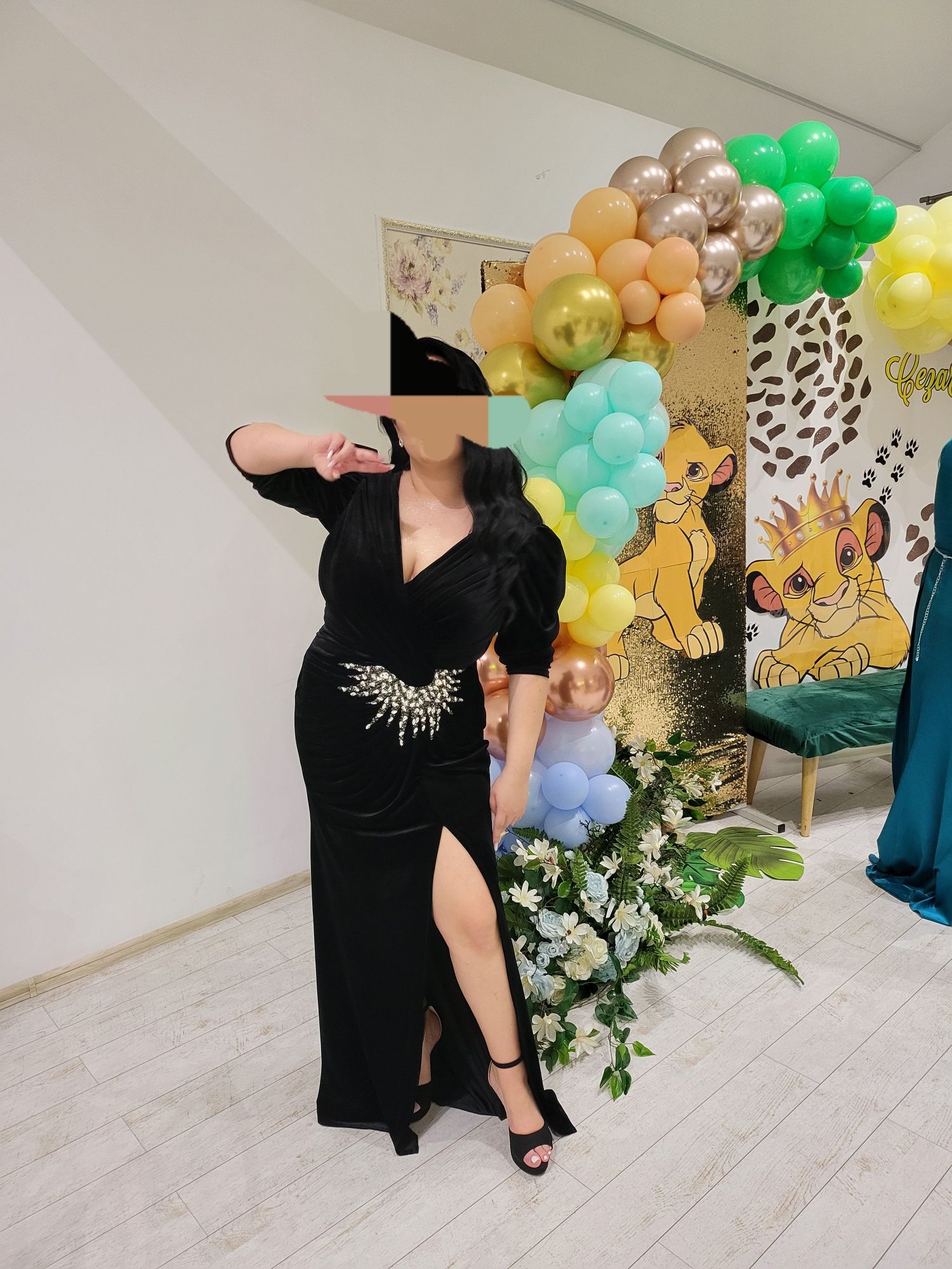 Rochie neagra catifea de seara