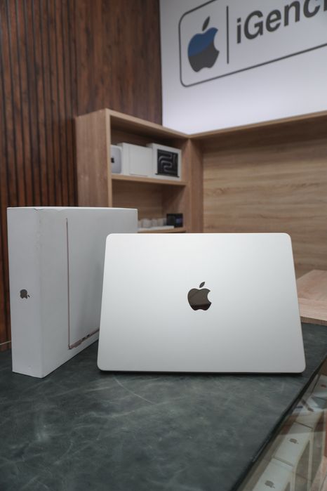 MacBook Air M4 16/512GB 13inch 100% 24cycle