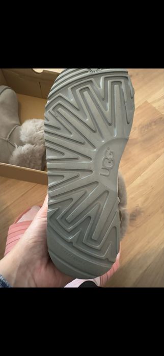 Vand ugg,in stare excelenta,nr 36