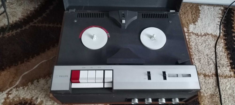Magnetofon Philips vintage