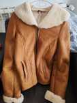 Geaca piele  guler si interior blana S