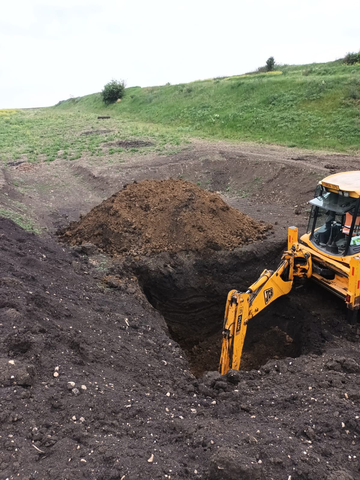 Inchiriere buldoexcavator