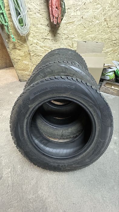 Продам резину 195/65/15 в хорошем состояний брал в декабре 2024 году.