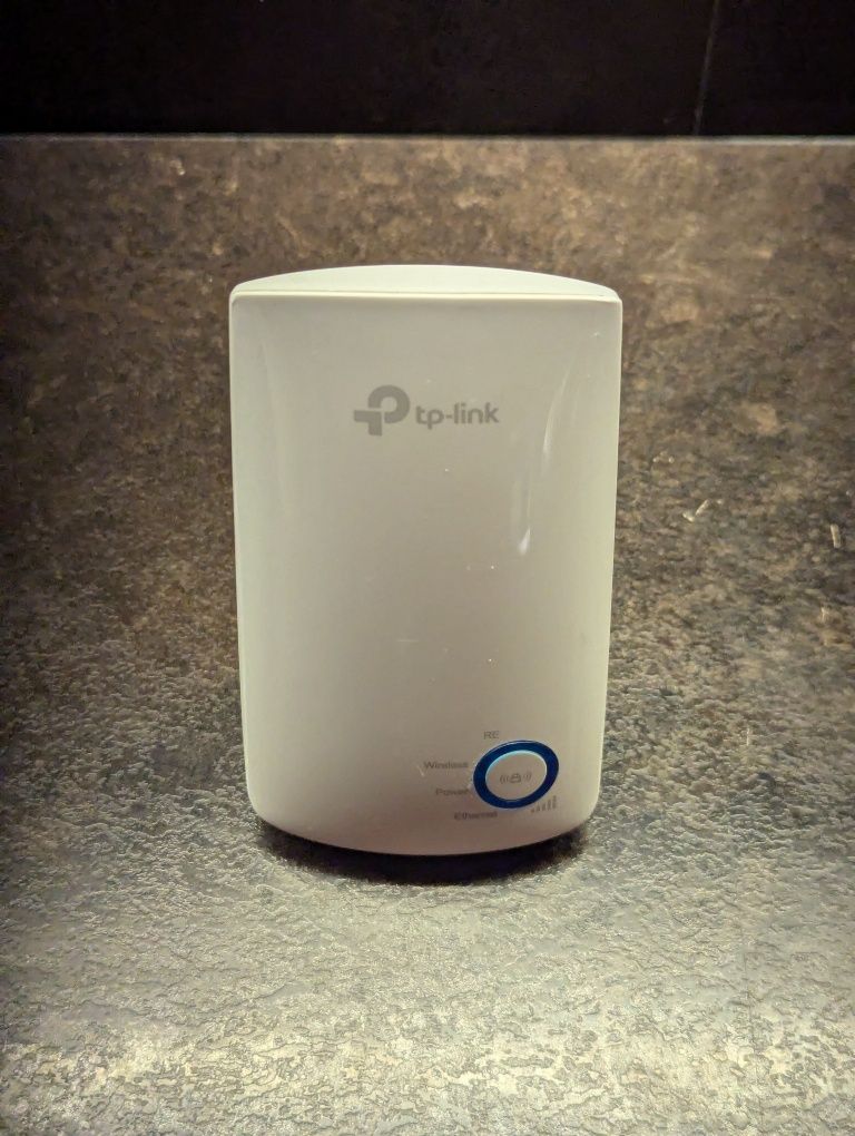 Продам усилитель (повторитель) вайфай (WiFi)