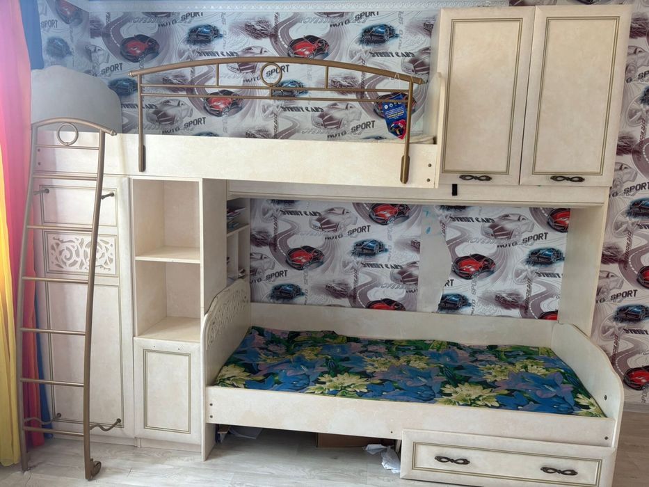 Продам 2 х ярустную кровать