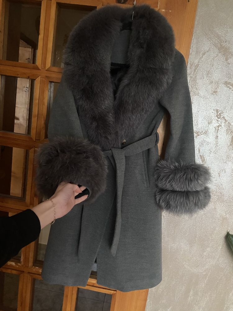 Палто от естествен косъм и вълна