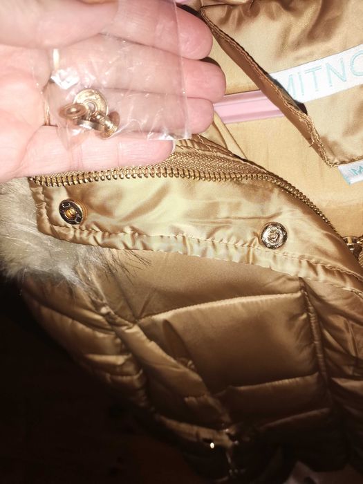 Зимно дълго Яке в златист цвят