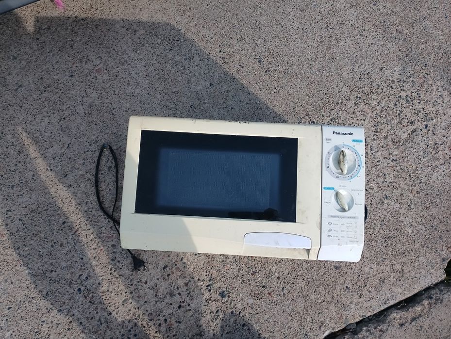 Микроволновая печь продается срочно