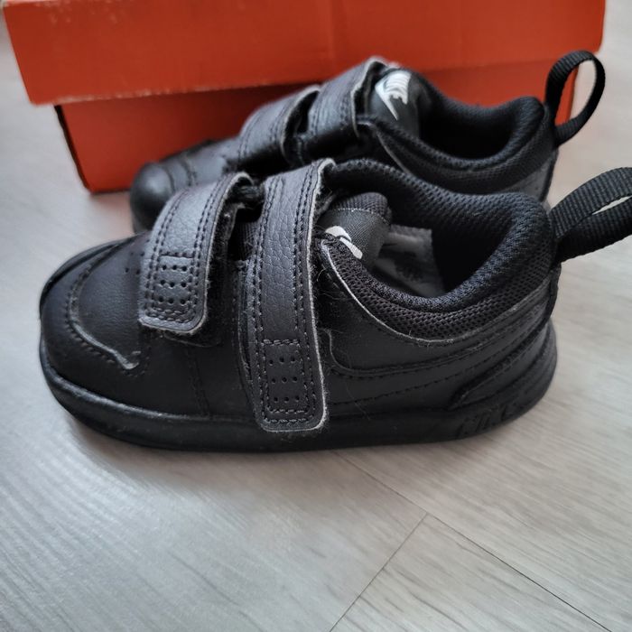 Adidasi Nike,mărimea 21
