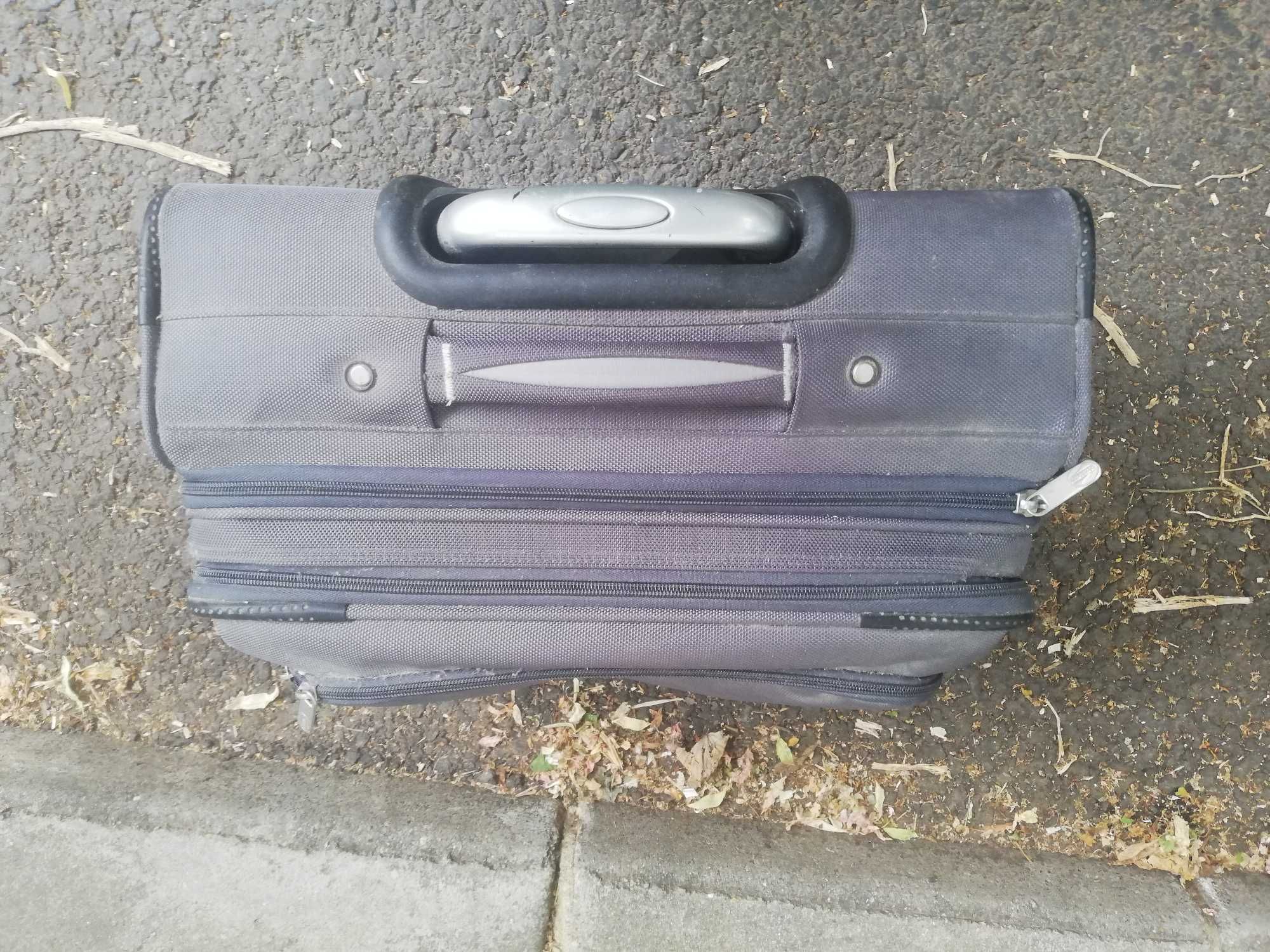 Troller American Tourister pentru bagaj si laptop