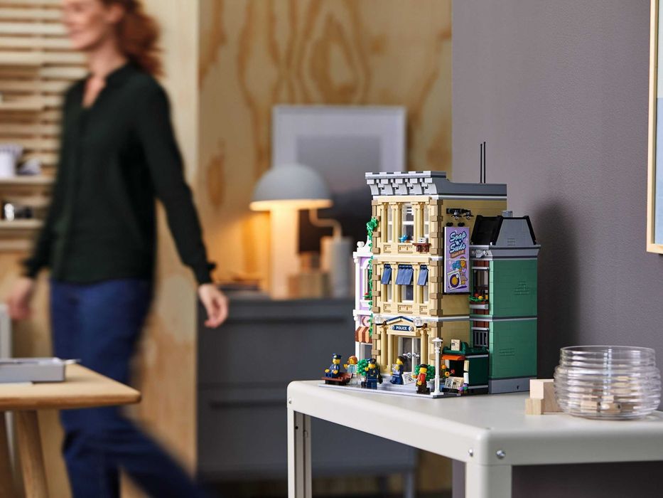 LEGO Creator Expert 10278 Police Station 2021 Modular Buildings (sig.)