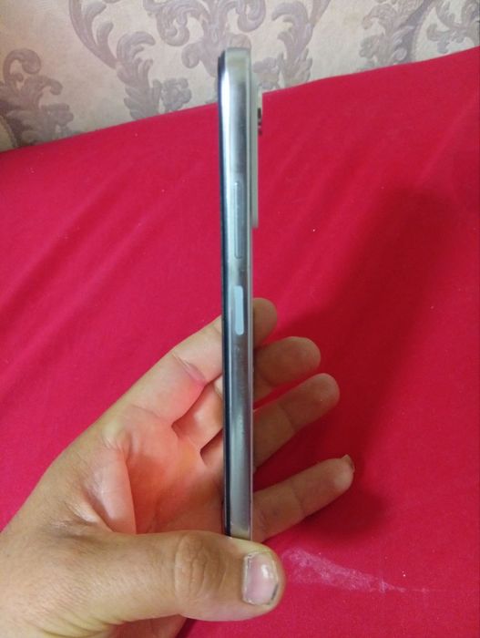 Продам свой Редми  нот 12 про 8.256 в идеальном состоянии