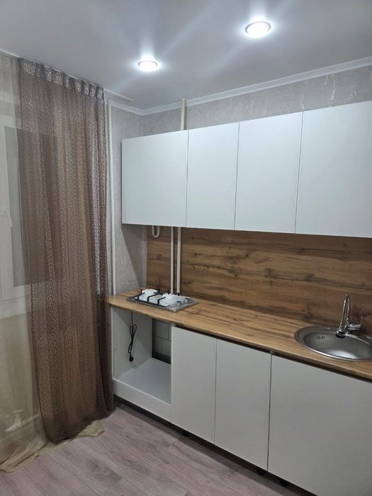 Продам 1к кв центр