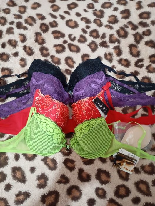 Бюстгальтер, цена 2000 ТГ.