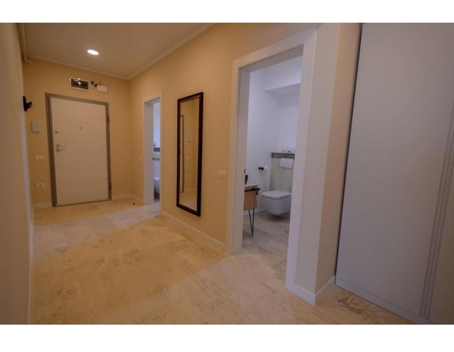 Închiriez apartamente pe termen lung