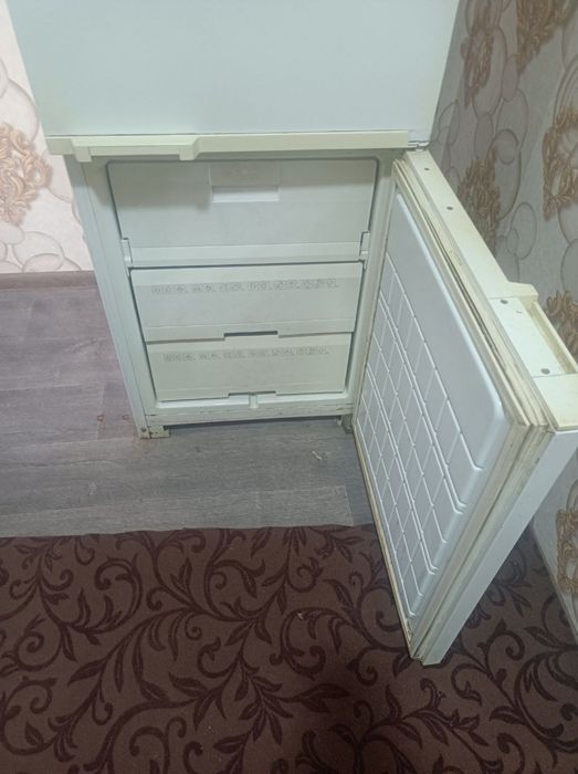 Продаётся холодильник Атлант