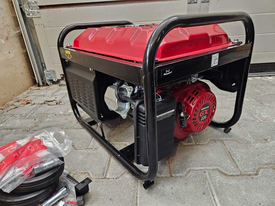 Генератор Honda ECMT7000