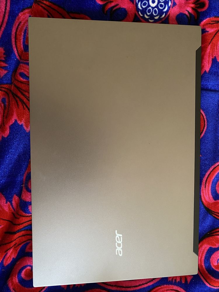 Acer aspire lite 16/512