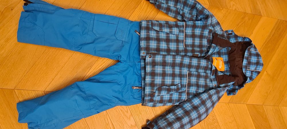 Costum  schi gimmik marime 128, vârstă 8-10 ani +bonus