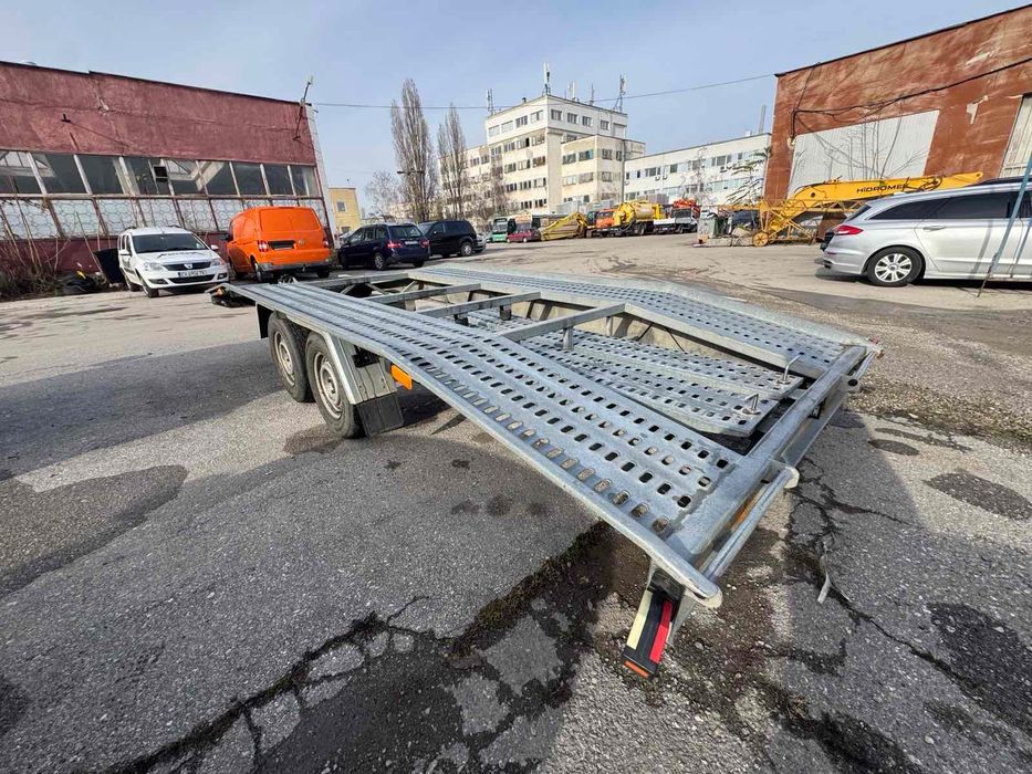 Платформа с теглич