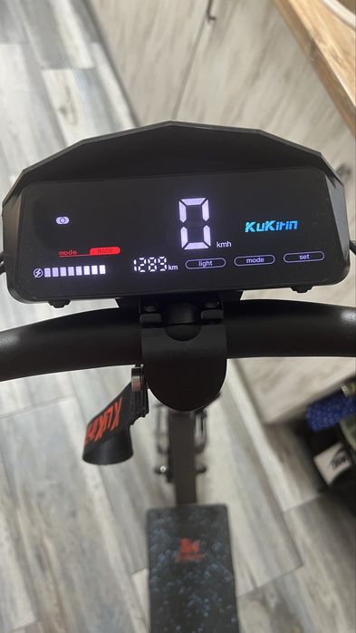 Trotineta electrica kukirin g2