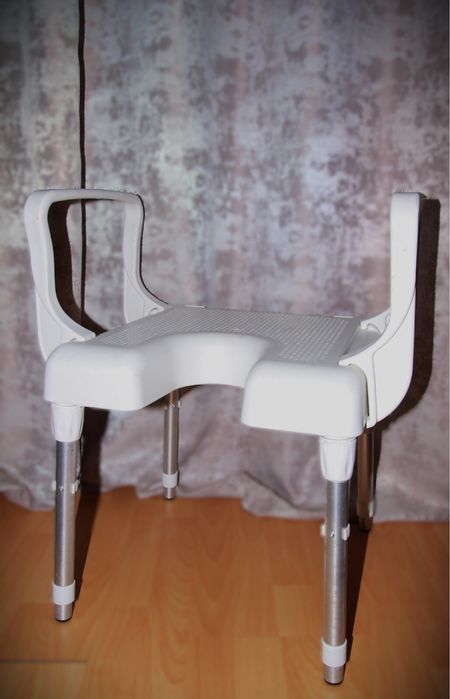 /carje ajutator persoane invarsta