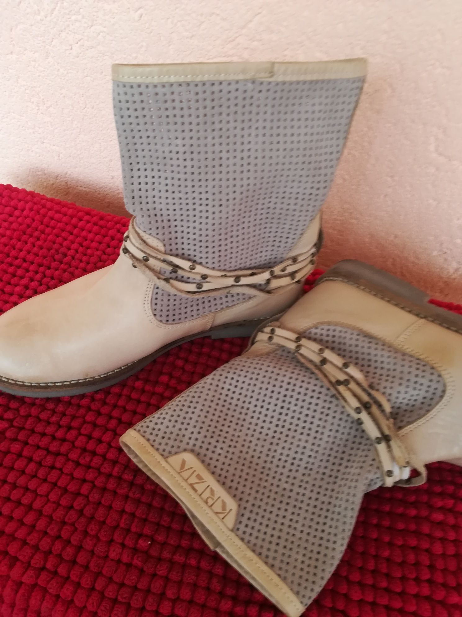 Botine piele nr 36 Krizia damă