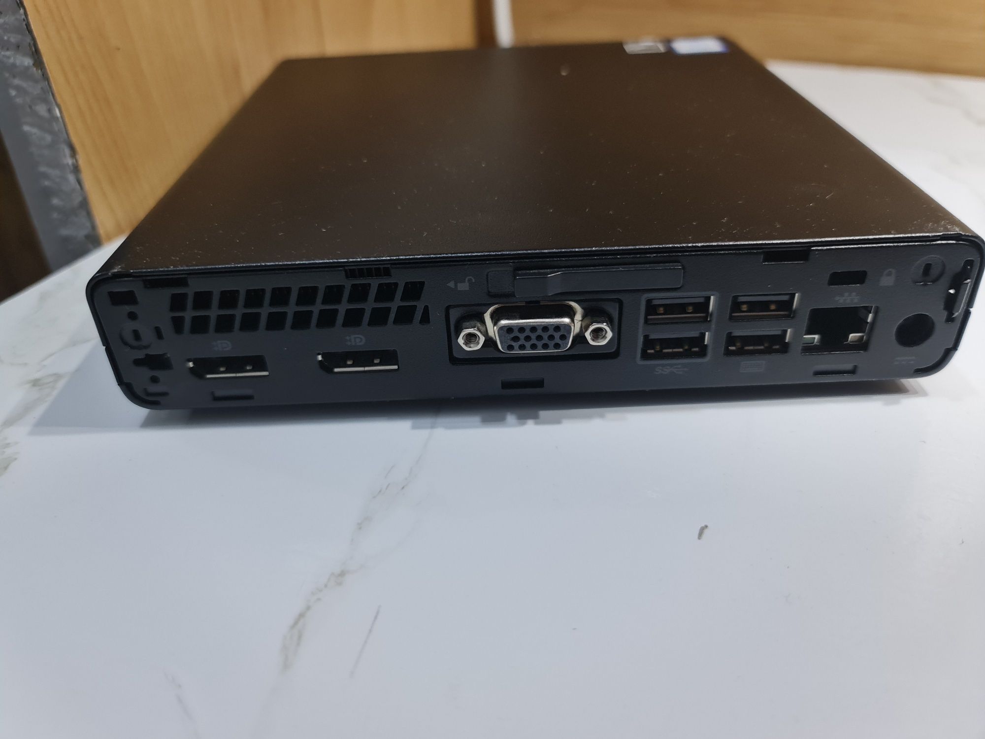 Мини-компьютер HP в идеальном состоянии. Core i3, 8RAM, 250SSD