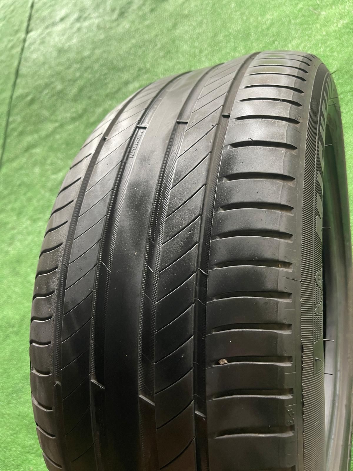Vând Anvelope 225/50/r17 Michelin