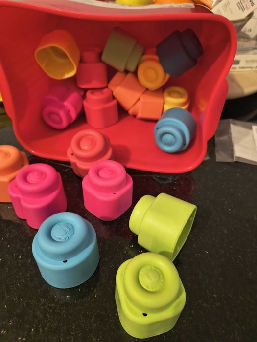 Cuburi moi 6-18 luni Clementoni