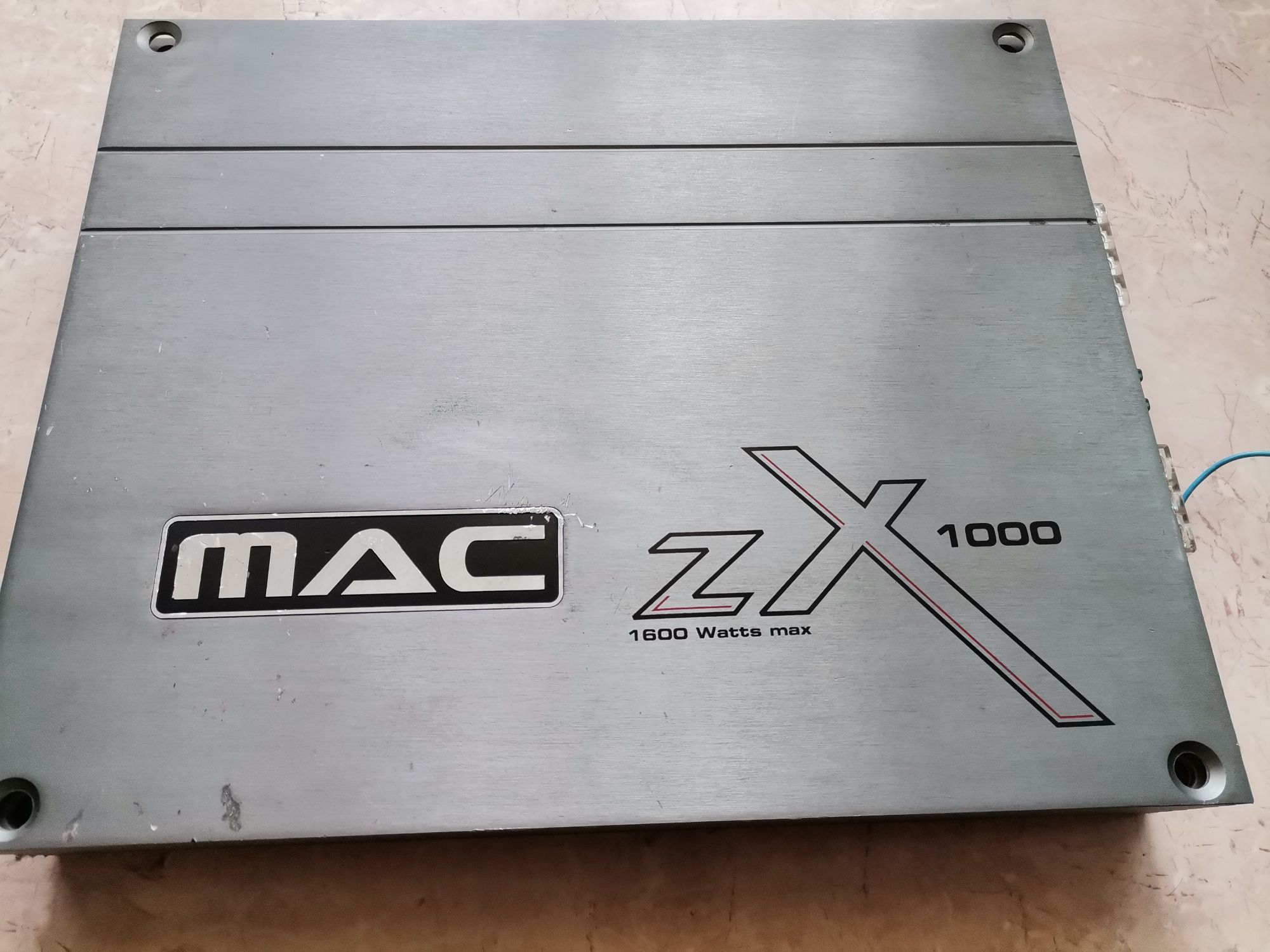 Продам сабвуфер Hertz 12дюймов 250 ватт и моноблок mac zx1000