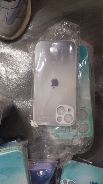 Противоударные стекла и чехлы