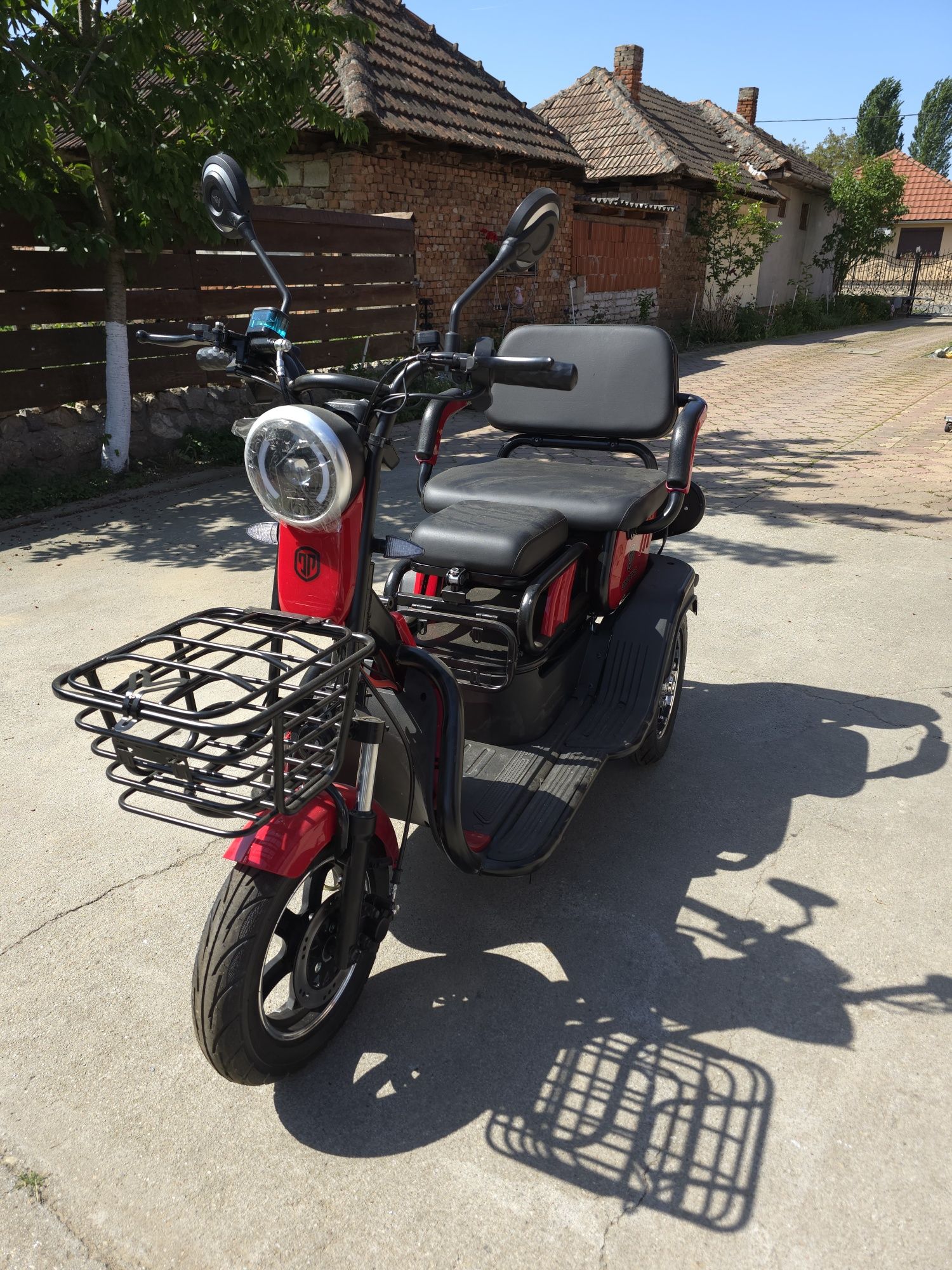 Vând bicicleta electrica nouă