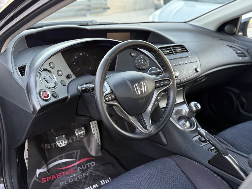 Honda Civic 2.2D* 2011г* FACE* 140к.с* РЪЧКА* ТОП СЪСТОЯНИЕ*