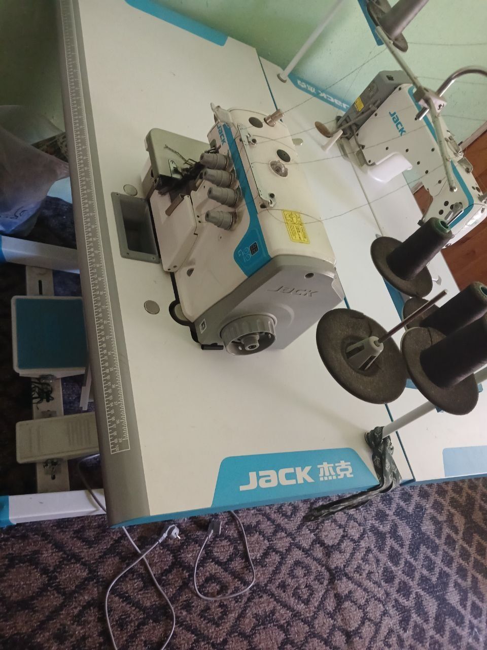 JACK F4 E4 mashinalar sotiladi