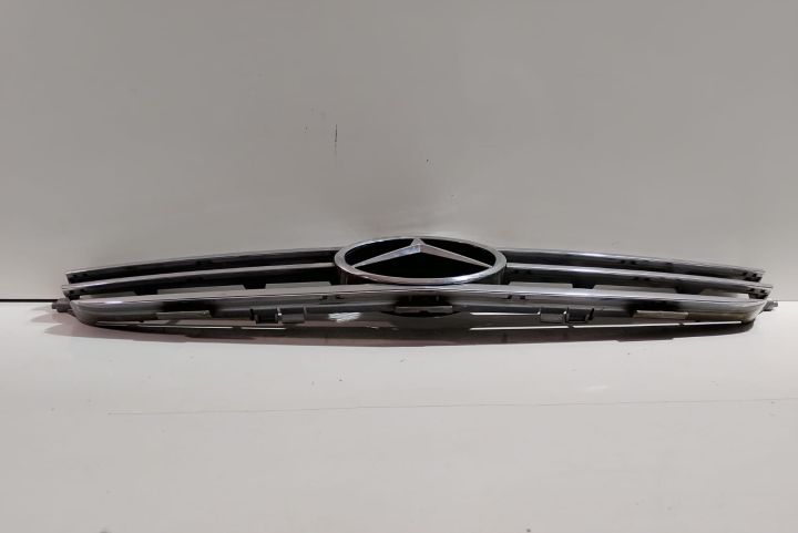 Grila radiator A2098800123 Mercedes-Benz CLK-Class C209