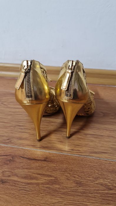 Sandale pantofi Prada original okazie