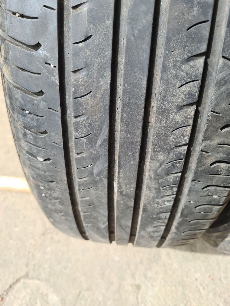 2 бр. летни гуми 225/60/17 Hankook 4,5 mm DOT 2513