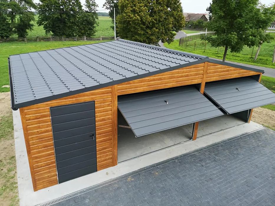 Garaj pe structura metalica 3.9 x 5m
