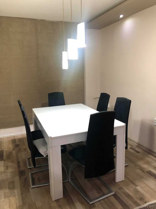 Дава се под наем Тристаен апартамент в Пловдив, Младежки Хълм - 120 кв.м за 400 € - Снимка #5