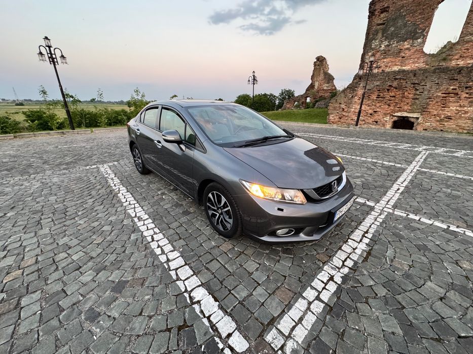 Honda Civic 4D 1.8 ES M/T Executive