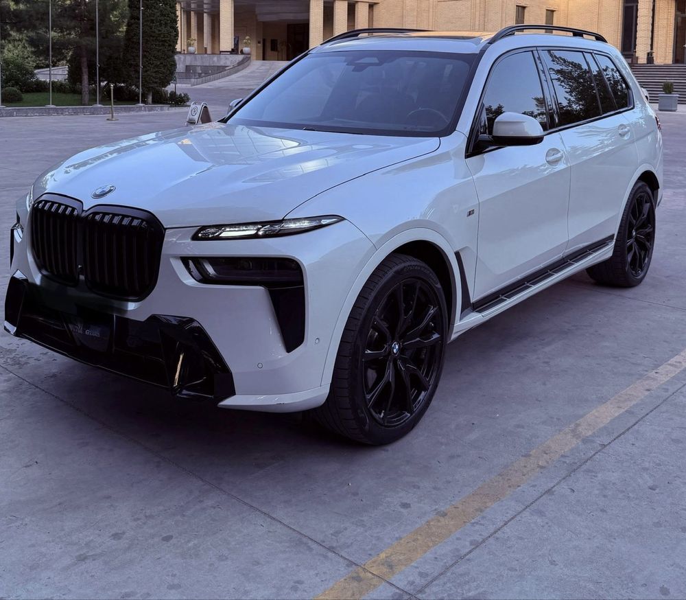 BMW X7 xdrive 40i 2024 год