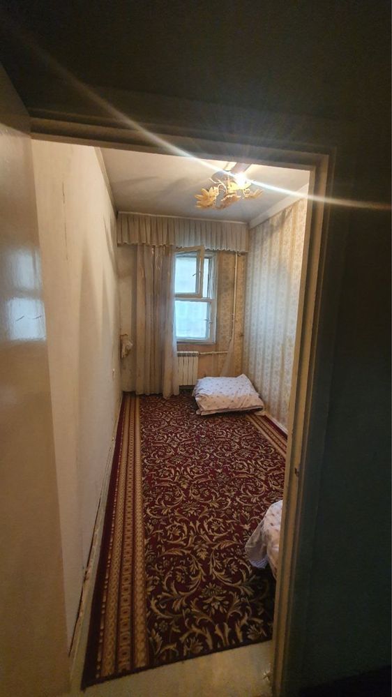 Продаю. Алгоритм 31 . 4 х комнатная Срочно.