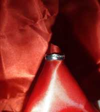 Сребърен пръстен с камъни