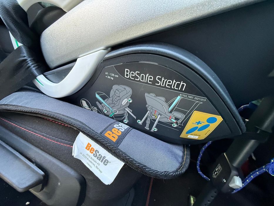 Scaun auto pentru copii BeSafe Stretch, 6 luni - 7 ani