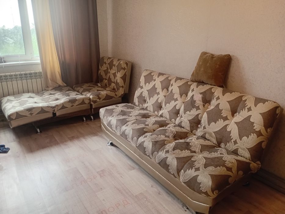 Продам диван и кресла