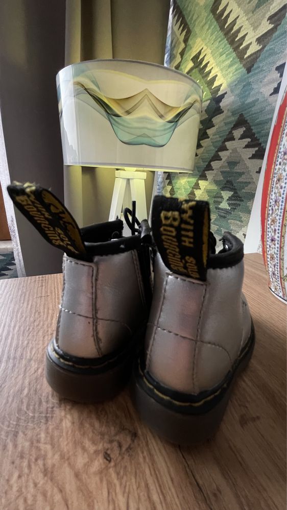 Детски кожени обувки Dr.Martens номер 19