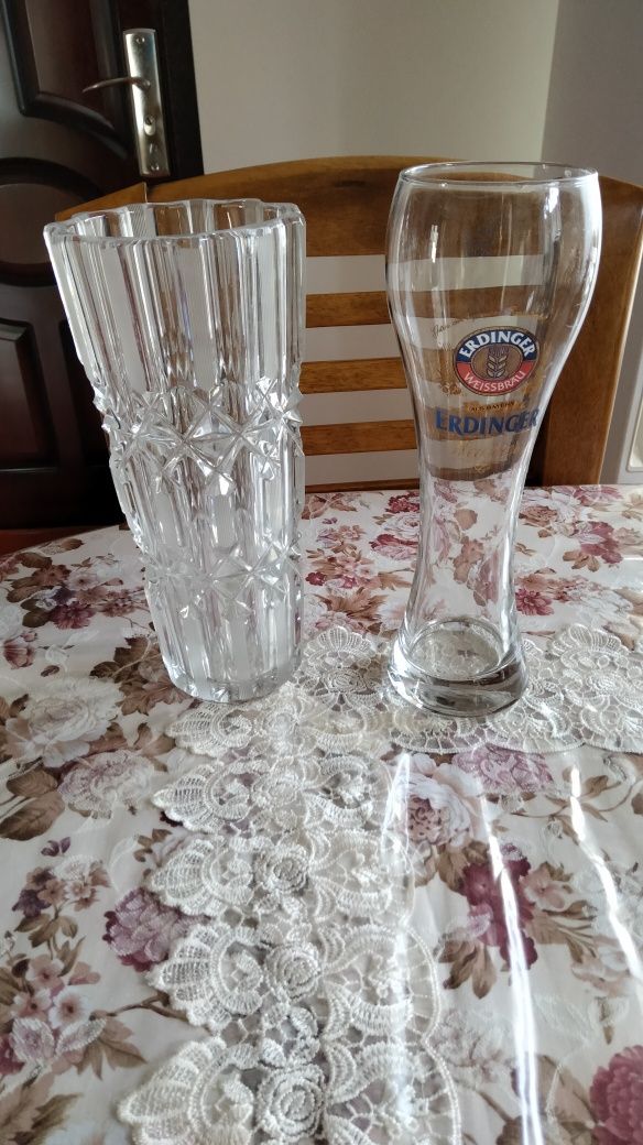 Продам керамические вазы , фарфор и хрусталь.